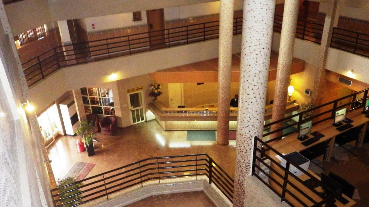 Welcome Centre Hotels Lagos Esterno foto