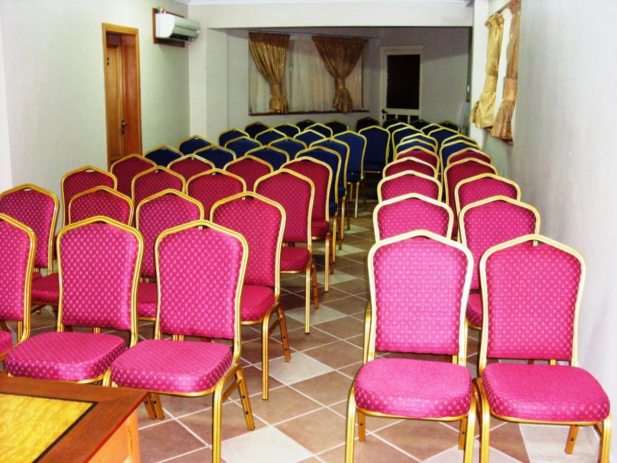 Welcome Centre Hotels Lagos Esterno foto